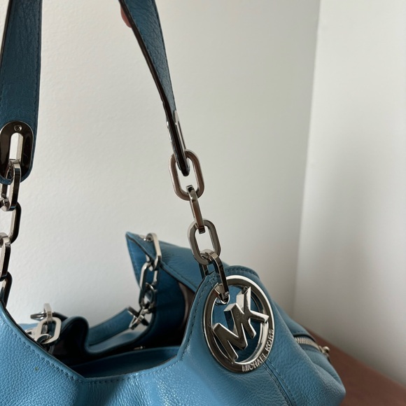 Michael Kors purse - Picture 3 of 16